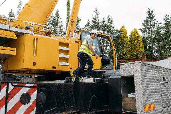 Operador Máquina em obra